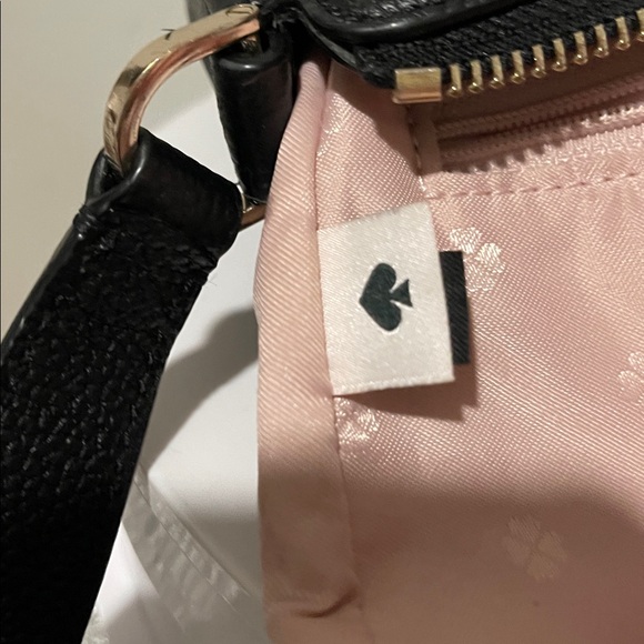 EUC Leather Kate Spade Run Around Medium Crossbody Bag, Black w/Gold Hardware - Picture 3 of 6